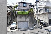 開放感があり、日当りも良好です！目の前に広がる開放感とゆとり、暮らしの夢を育む理想の住まいがここにはあります。