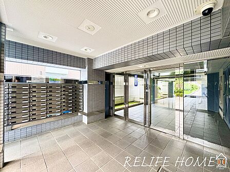 ■Entrance■ ゆとりを感じさせる明るい空間が住まう人や訪れる人を心地よく迎え入れてくれます。