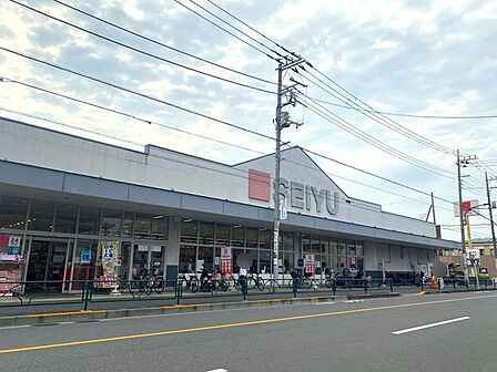 西友足立島根店 徒歩9分。 720m