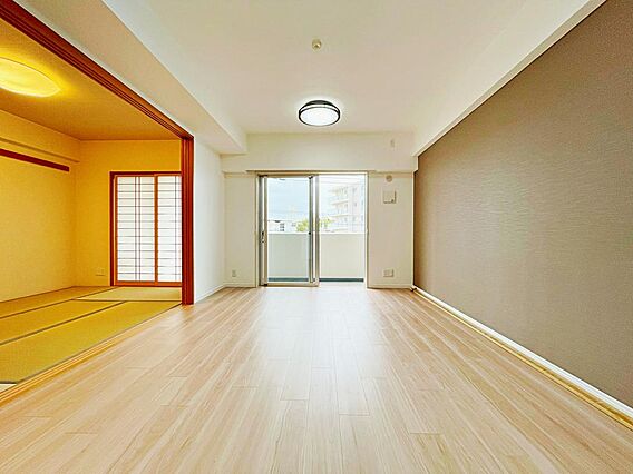 南西向けのリビ...