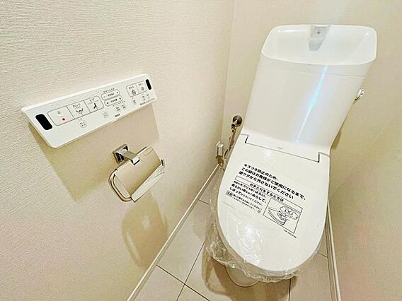 トイレ新規交換...