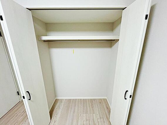 寝室収納。全居...
