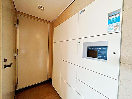 【宅配ボックス】不在時の荷物の受取もできます。