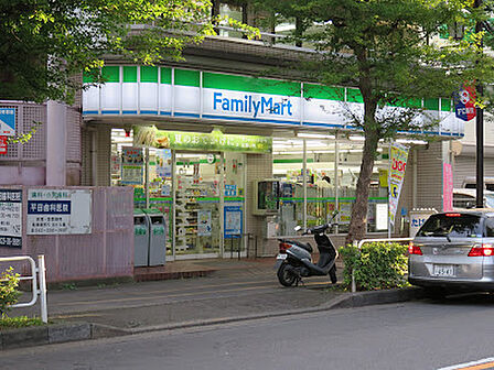 ファミリーマート 海田押立町店 徒歩4分