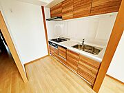 システムキッチン一式新設済（浄水器・食洗器付き）