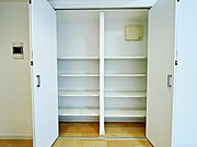 居間収納