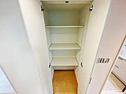 居間収納