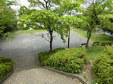 丘の上公園 徒歩3分
