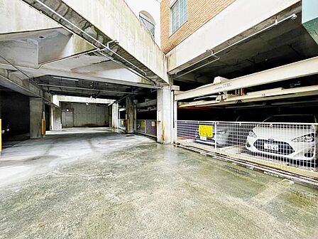 駐車場(空きは随時要確認)※高さ155cm以下