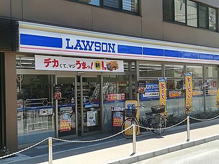 ローソン 杉並高井戸東二丁目店　徒歩2分