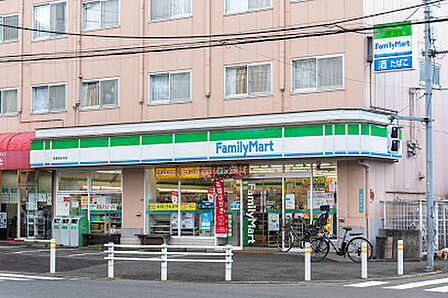 ファミリーマート 多摩連光寺店 徒歩5分