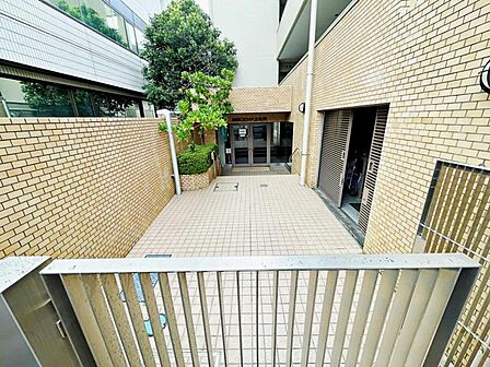 三菱地所による堅実な管理体制
