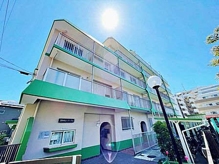 2LDK、専有面積67.78m2、南東向け