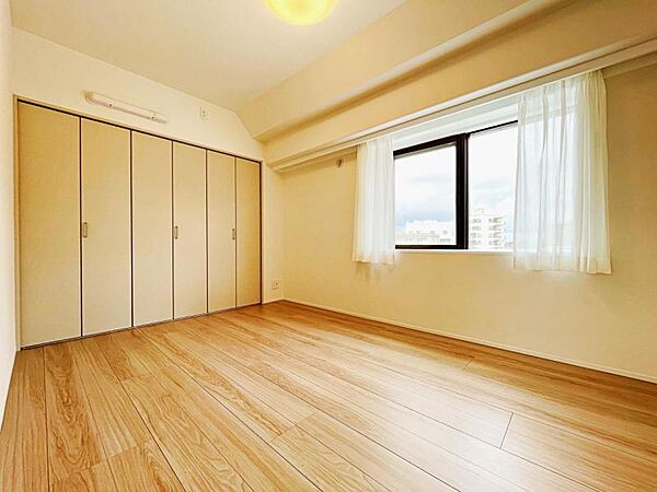 寝室を拡大表示