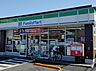周辺：ファミリーマート 杉並人見街道店　徒歩2分
