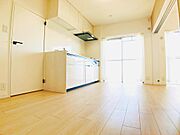 【アフター保証付】内装＆設備とも新規リフォーム済のため快適に新生活をスタートできます。