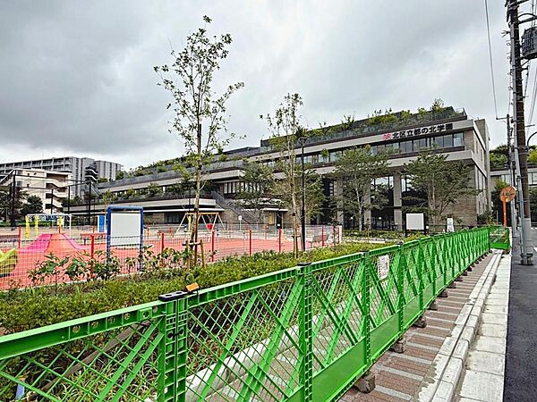 周辺を拡大表示