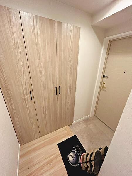 玄関を拡大表示