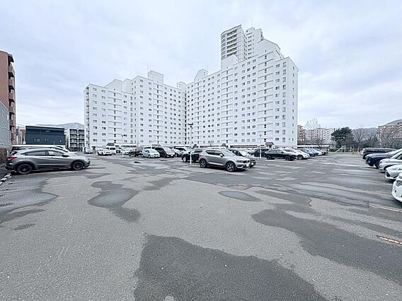 【敷地内駐車場...