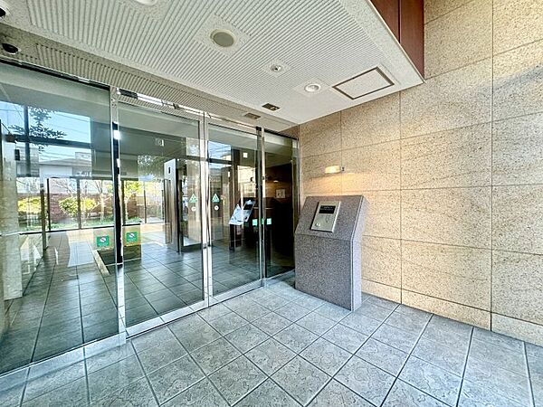 エントランスを拡大表示