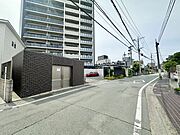前面道路が広く駐車場に入りやすいです！