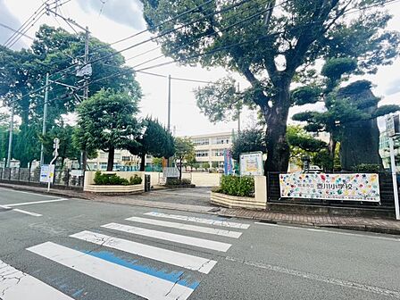 壺川小学校まで630m 徒歩約8分