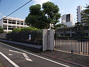 私立立川女子高校 448m