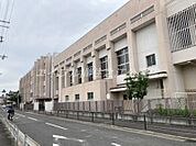 大阪市立大空小学校 331m