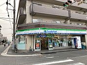 ファミリーマート長居西店 329m
