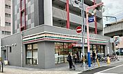 セブンイレブンJR長居駅前店 184m