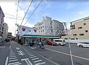 ファミリーマート玉出西二丁目店 132m