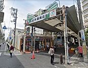 セブンイレブン岸里玉出駅前店 327m