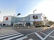 MEGAドン・キホーテ新世界店 742m