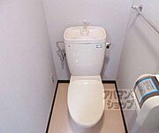 清潔感のあるトイレです