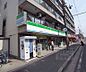 周辺：ファミリーマート深草龍大前店まで1m