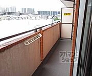 広いバルコニです。