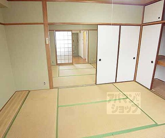 寝室