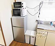 冷蔵庫・電子レンジ・トースター付きです。