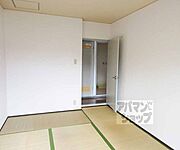 寝室・収納部屋どちらでも。