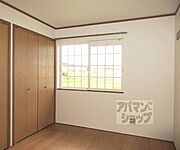 明るい洋室です