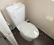 清潔感のあるトイレです