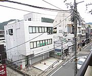 お店もたくさんあって便利。