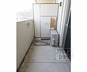 幅員の広いバルコニーです