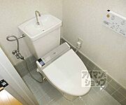 清潔感のあるトイレです