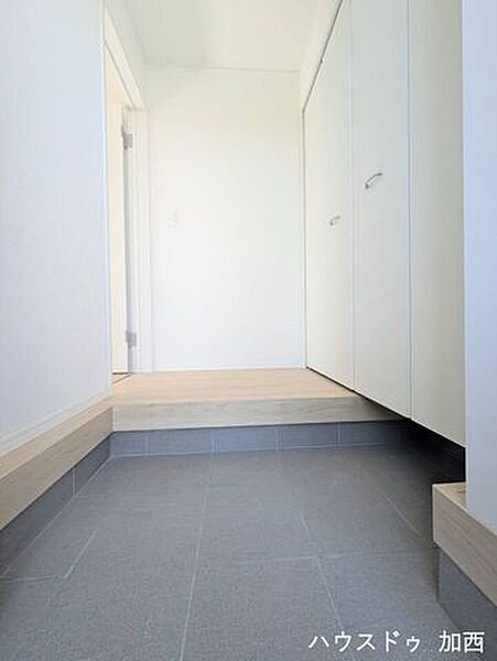 玄関を拡大表示