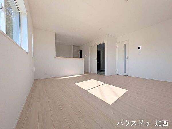 リビング/ダイニングを拡大表示