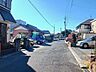 外観：前面道路含む現地写真