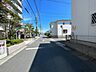 外観：前面道路含む現地写真