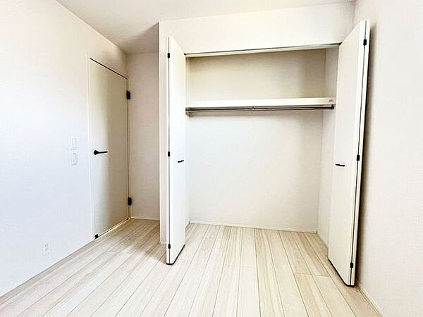 洋室を拡大表示