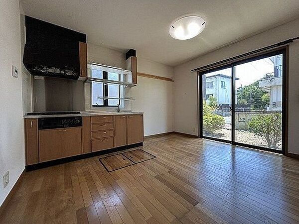キッチンを拡大表示